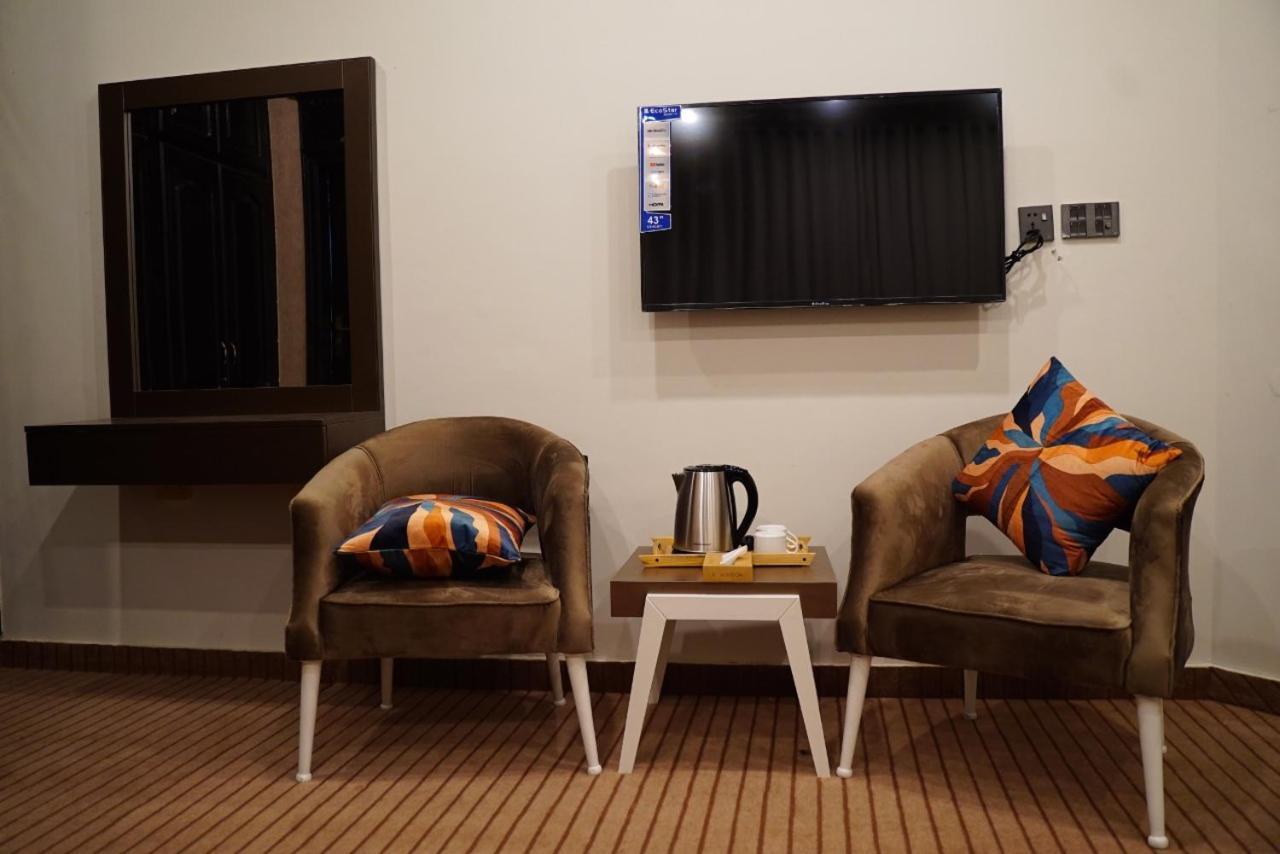 La Maison Islamabad Hotel Екстериор снимка