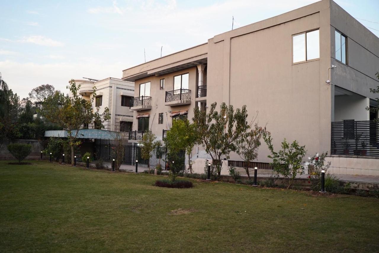 La Maison Islamabad Hotel Екстериор снимка