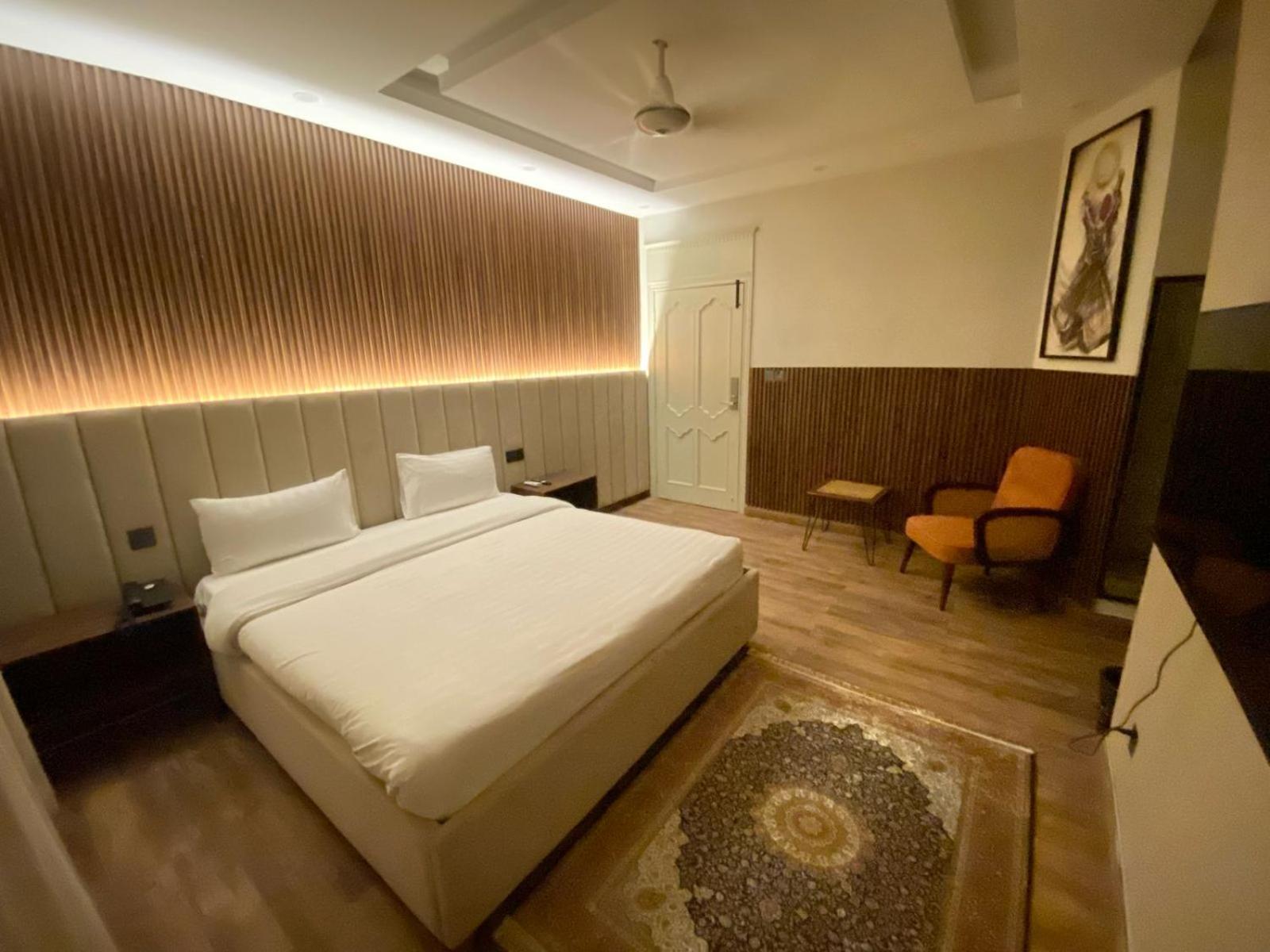 La Maison Islamabad Hotel Екстериор снимка